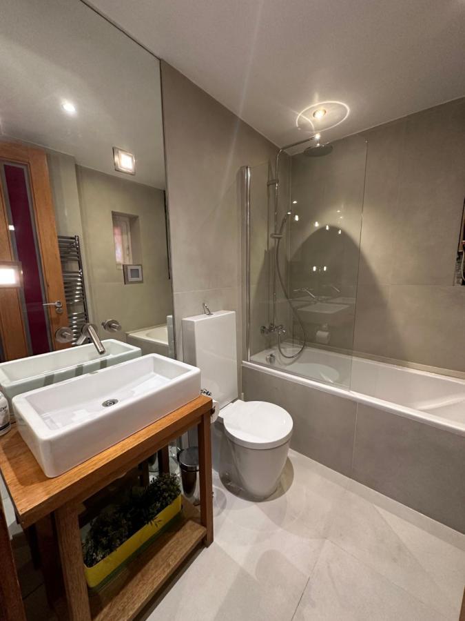 Luxury 2 Double Bedroom Flat - Kensington Londen Buitenkant foto