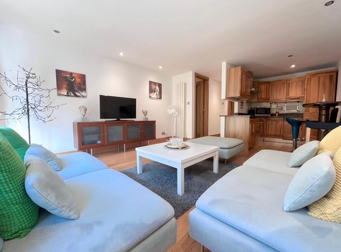 Luxury 2 Double Bedroom Flat - Kensington Londen Buitenkant foto