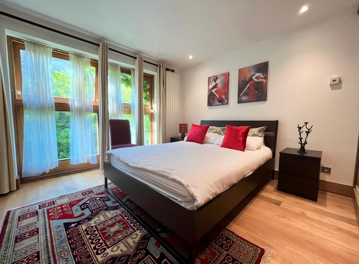 Luxury 2 Double Bedroom Flat - Kensington Londen Buitenkant foto